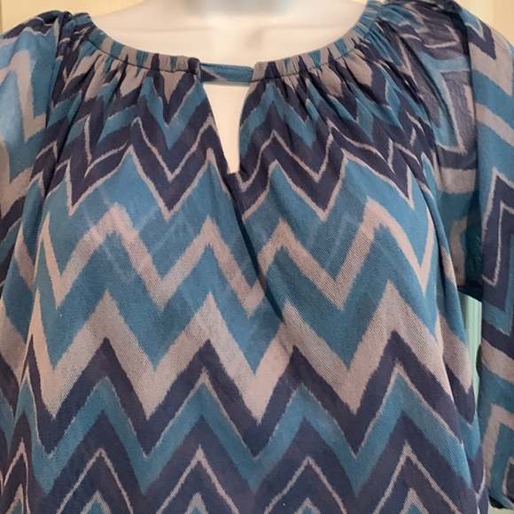 Daisy and Clover multi colored blouse - Picture 2 of 5